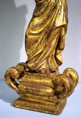 "Vierge à l'Enfant "  Sculpture en bois sculpté et doré